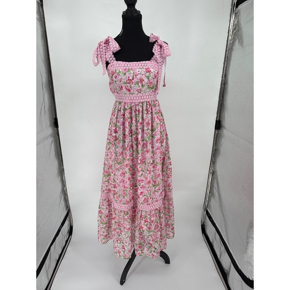 NWT Blu Pepper Maxi Dress Womens Small Pink New Floral Crochet Lace Tie Shoulder